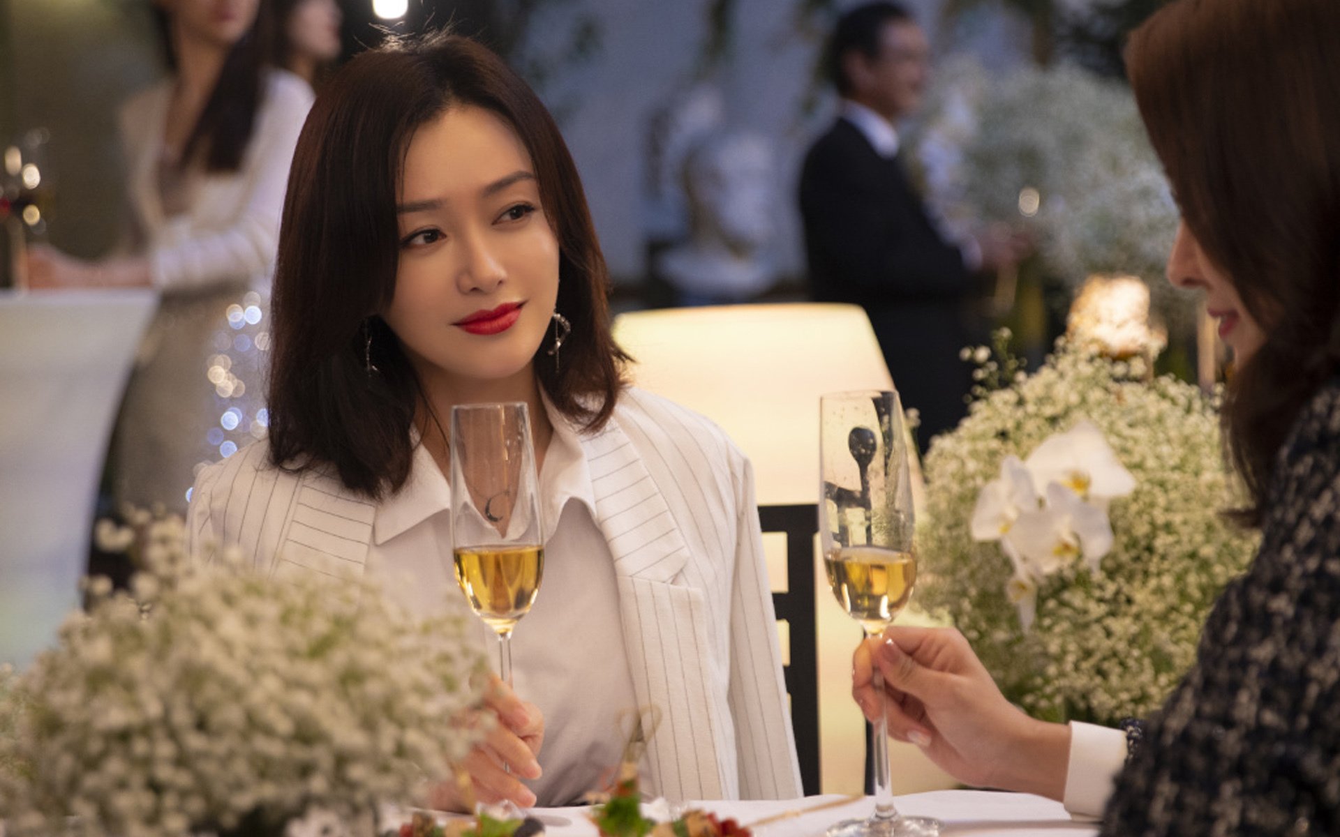 引擎轰鸣中的交响诗，伦纳德如何以一人之姿，谱写F1年度争冠之夜的团队华章